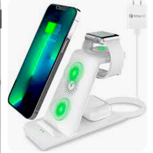 3-in-1 Wireless Charging Station - Picture 1 of 4